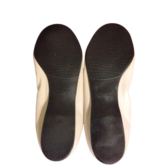 Stuart Weitzman Giveable Ballet Flats Cream and Black Women's Flat Size … - Picture 8 of 10